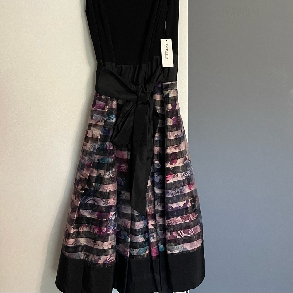 Sz M. Dress Barn. Party/Black Tie event dress.